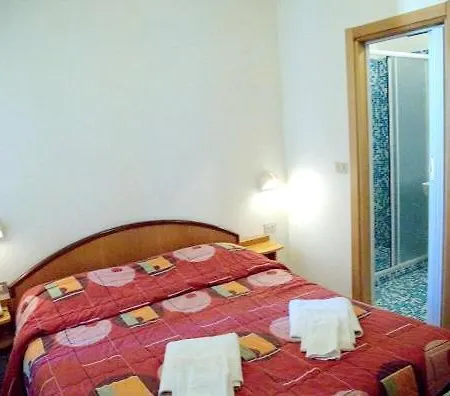 Annarita-mezza Plus- Inclusa 2*