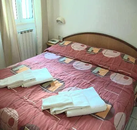 Annarita-mezza Plus- Inclusa 2*