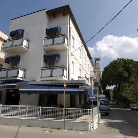 Ξενοδοχείο Annarita 2*
