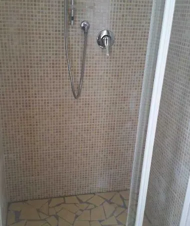 Annarita-mezza Plus- Inclusa 2*