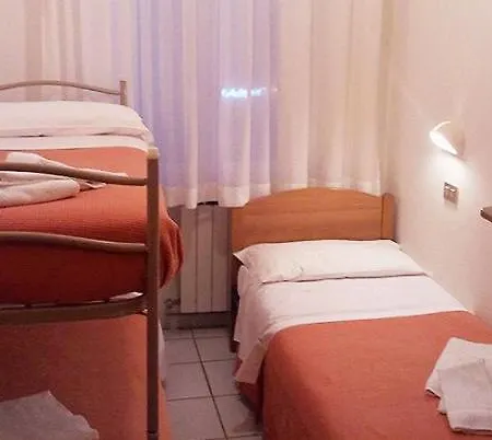 Annarita-mezza Plus- Inclusa Szálloda Rimini