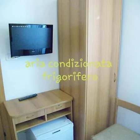 Annarita-mezza Plus- Inclusa 2* Rimini