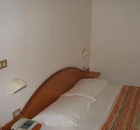 Annarita-mezza Plus- Inclusa Rimini