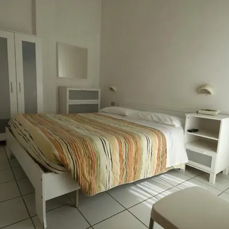 Hotel Annarita-mezza Plus- Inclusa Rímini