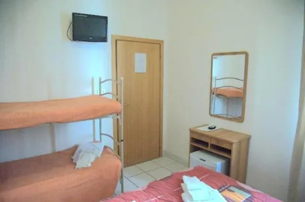 Annarita-mezza Plus- Inclusa