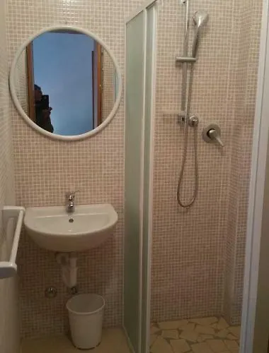 Annarita-mezza Plus- Inclusa 2*