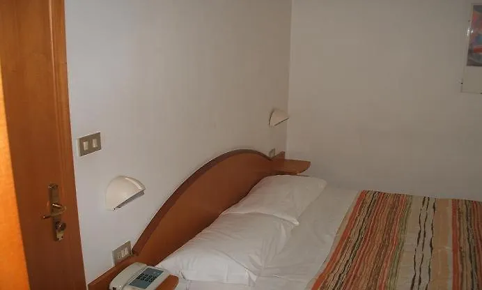 Annarita-mezza Plus- Inclusa Rimini